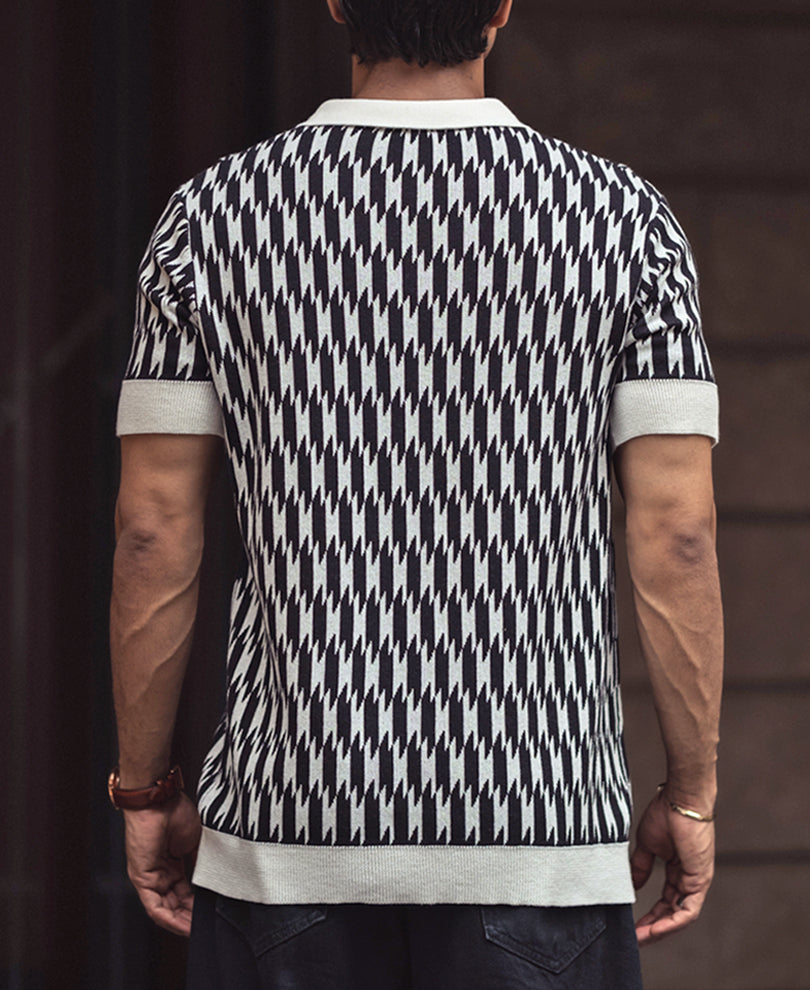 White and Black Knitted Regular Fit Half Sleeves Zipper T Shirt