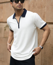 Offwhite Contrast Collar Zipper T-Shirt