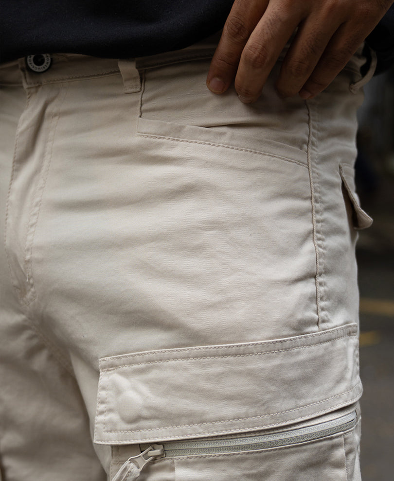 Light Beige Regular Fit Cotton Cargo Pant.