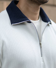 Off White Contrast Collar Zipper T-Shirt