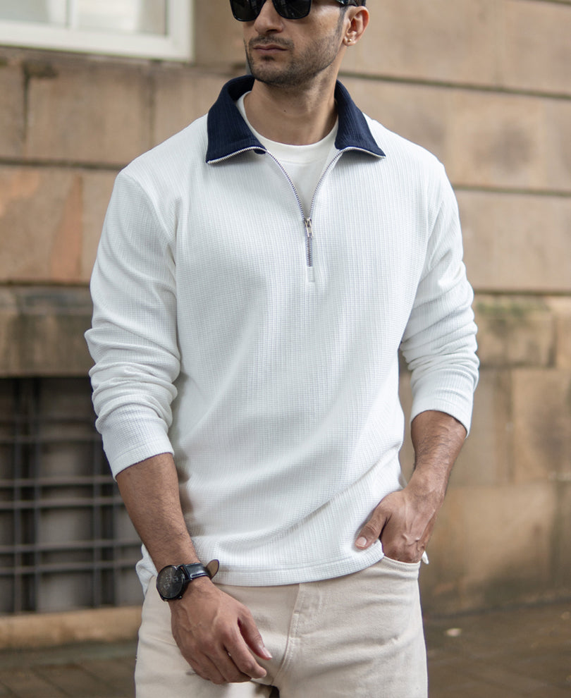 Off White Contrast Collar Zipper T-Shirt