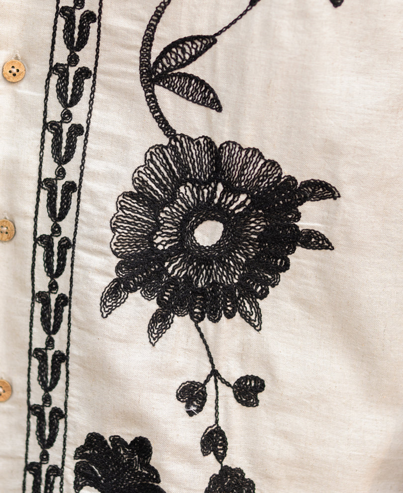 Natural Embroidery Linen Shirt.