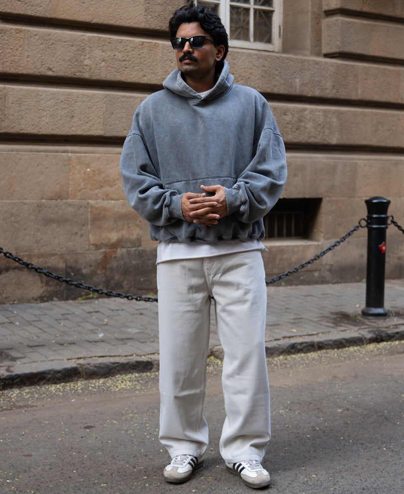 Cream Baggy Jeans.