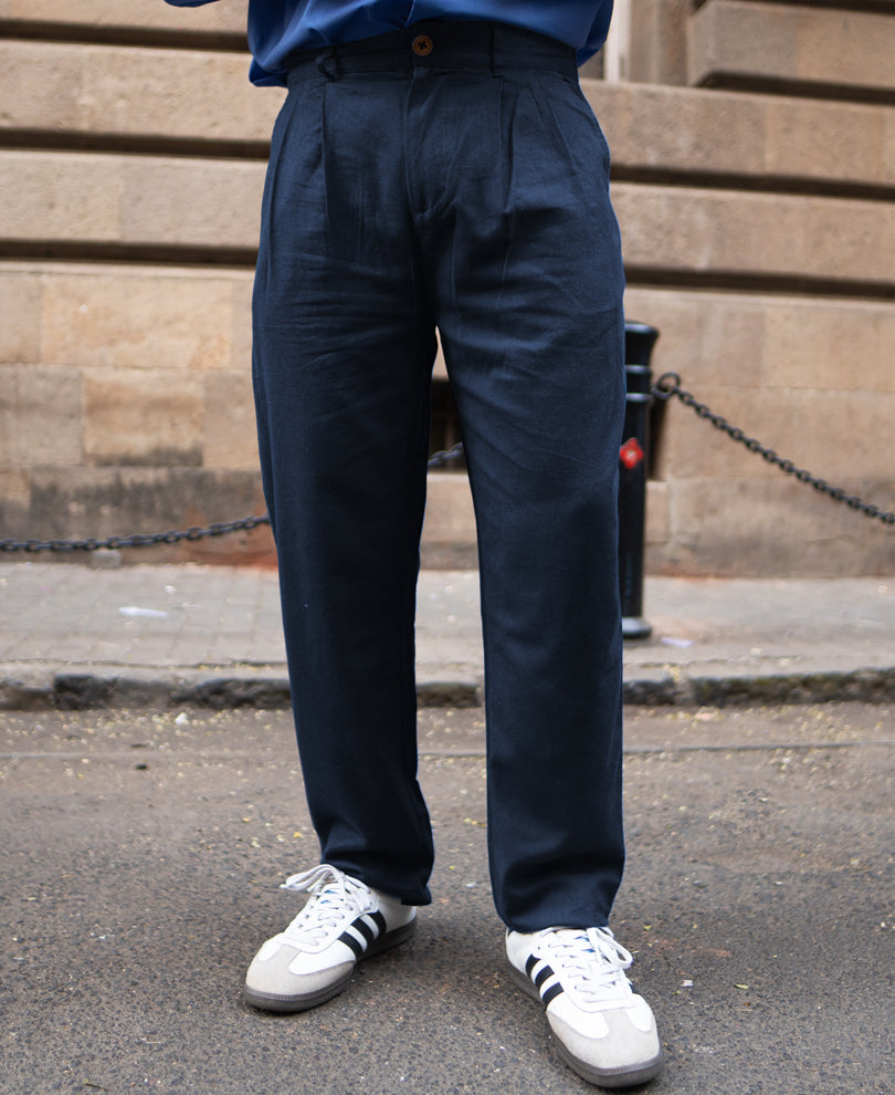 Navy Linen Pant.