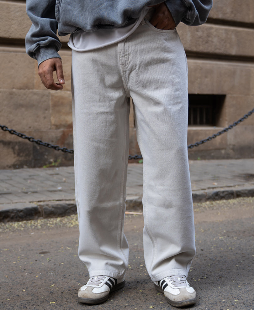 Cream Baggy Jeans.
