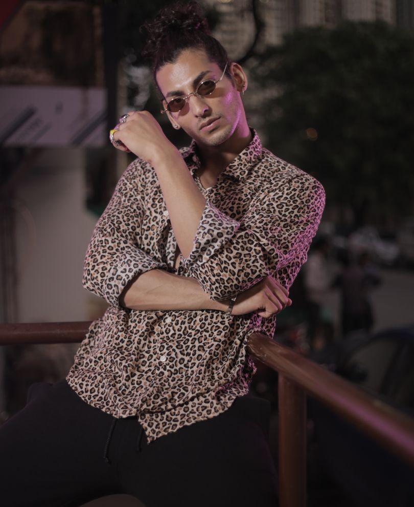 Black and White Leaves Printed Half Sleeves Shirt