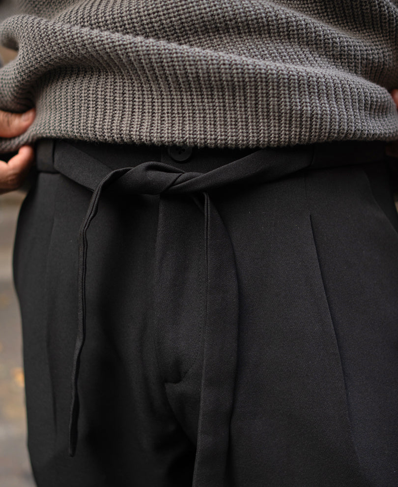 Black Pleated Trousers With Belt