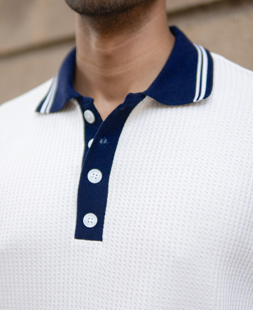 Off-White Contrast Collar T-Shirt