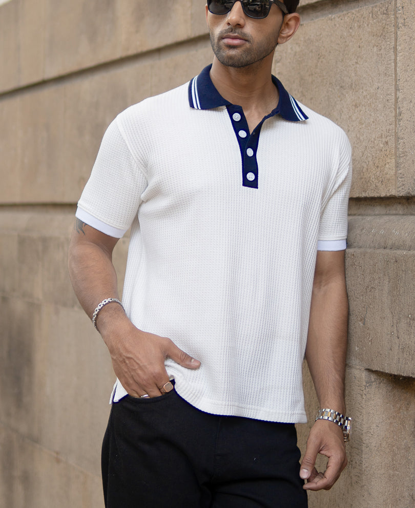 Off-White Contrast Collar T-Shirt