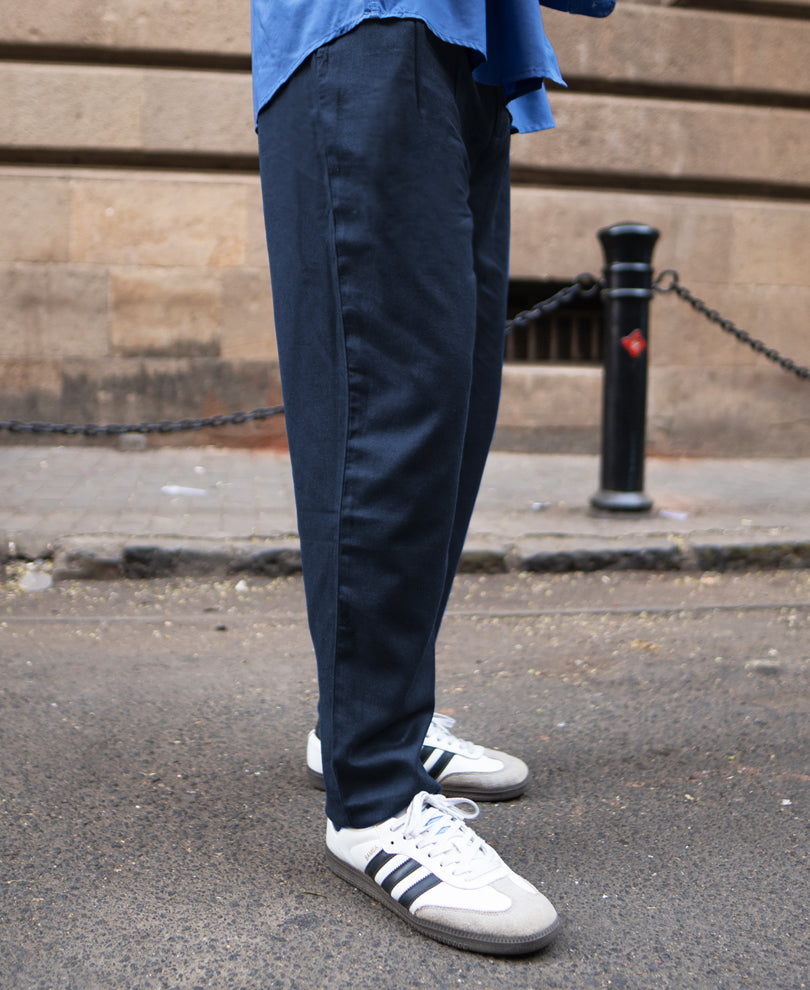 Navy Linen Pant.