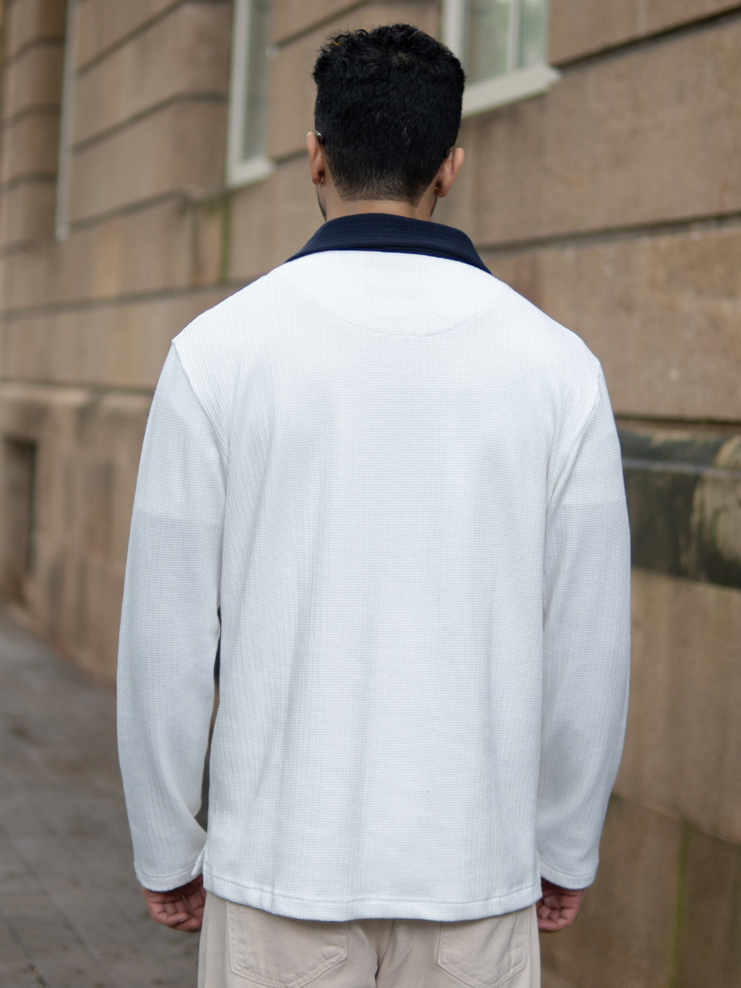 Off White Contrast Collar Zipper T-Shirt