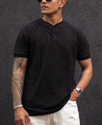 Black Structured Regular Fit Half Sleeves T Shirt