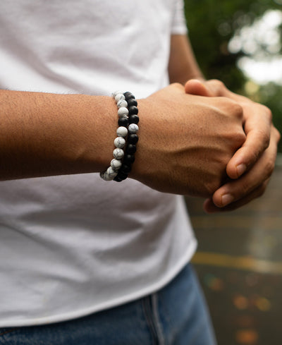 Beaded Bracelets Set of 2 (1 Black And 1 White)