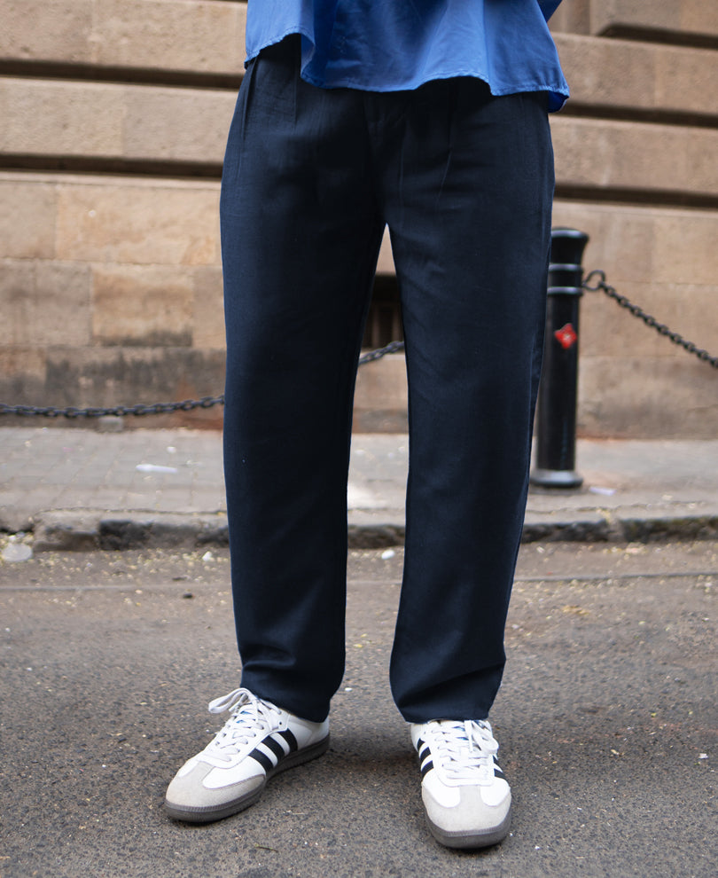 Navy Linen Pant.